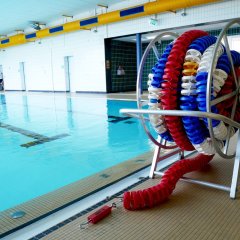 Abtrenner für Bahnen im Schwimmbecken