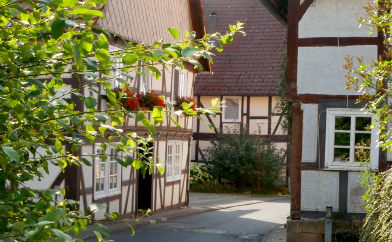 Enge Kirschstr. mit Fachwerk